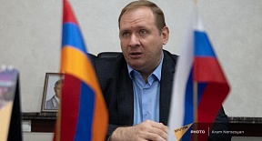 "Հարավկովկասյան երկաթուղի" ՓԲԸ գլխավոր տնօրեն Ալեքսեյ Մելնիկովը Sputnik Արմենիա գործակալությանը տված հարցազրույցում պատմել է հանքերից փոխադրումների, հանրապետություն հացահատիկի մատակարարման նոր արտոնությունների, նոր ուղևորատար կազմերի և այլնի մասին