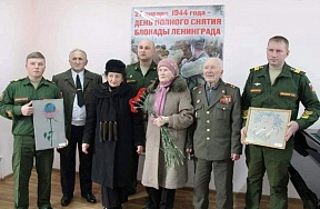 В Армении юнармейцы и военнослужащие ЮВО оказали помощь семьям –участникам блокады Ленинграда