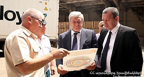 Армения и Россия отправили новую партию гумпомощи в Сирию Армения и Россия отправили новую партию гумпомощи в Сирию