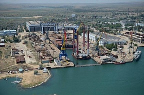 Первые вертолетоносцы Россия начнет строить в Крыму в следующем году