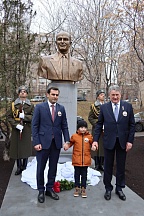 В рамках рабочего визита члены делегации Совета Федерации Российской Федерации 17 февраля 2024 года посетили ереванскую  школу N-192 им. Г.Вартаняна