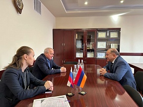 29 февраля 2024 года Чрезвычайный и Полномочный Посол Российской Федерации в Республике Армения С.П.Копыркин посетил филиал МГУ им. Ломоносова в г. Ереван