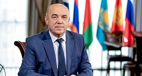 Министр Евразийской экономической комиссии по техническому регулированию Виктор Назаренко: с учетом COVID-19 в ЕАЭС нужны стандарты для "зеленого коридора" перевозок