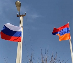 Поздравление по случаю 30-летия установления дипломатических отношений между Россией и Арменией от представителей общественной организации российских соотечественников «Россия»
