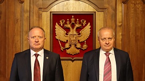 4 сентября Посол России С.П.Копыркин провел встречу с вновь назначенным директором Российско-Армянского центра гуманитарного реагирования А.Е.Бутырским
