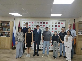 28 июня в Капане в Русском центре прошла встреча дипломатов передовой группы по открытию Генконсульства России в Капане с активом городского Молодежного совета
