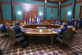 Մայիսի 19-ին Դուշանբեում Ռուսաստանի Դաշնության արտաքին գործերի նախարար Ս. Վ. Լավրովը մասնակցել է Հավաքական անվտանգության պայմանագրի կազմակերպության (ՀԱՊԿ) արտաքին գործերի նախարարների խորհրդի նիստին