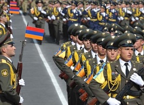 Заместитель командующего войсками ЮВО поздравил военнослужащих минобороны Армении с Днем Армии