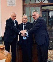 Հոկտեմբերի 24-ին Հայաստանում Ռուսաստանի դեսպան Ս.Պ. Կոպիրկինը մասնակցել է ՌԴ ԳԱ Սանկտ Պետերբուրգի մասնաճյուղի և ՀՀ ԳԱԱ միջև համագործակցության համաձայնագրի ստորագրման արարողությանը